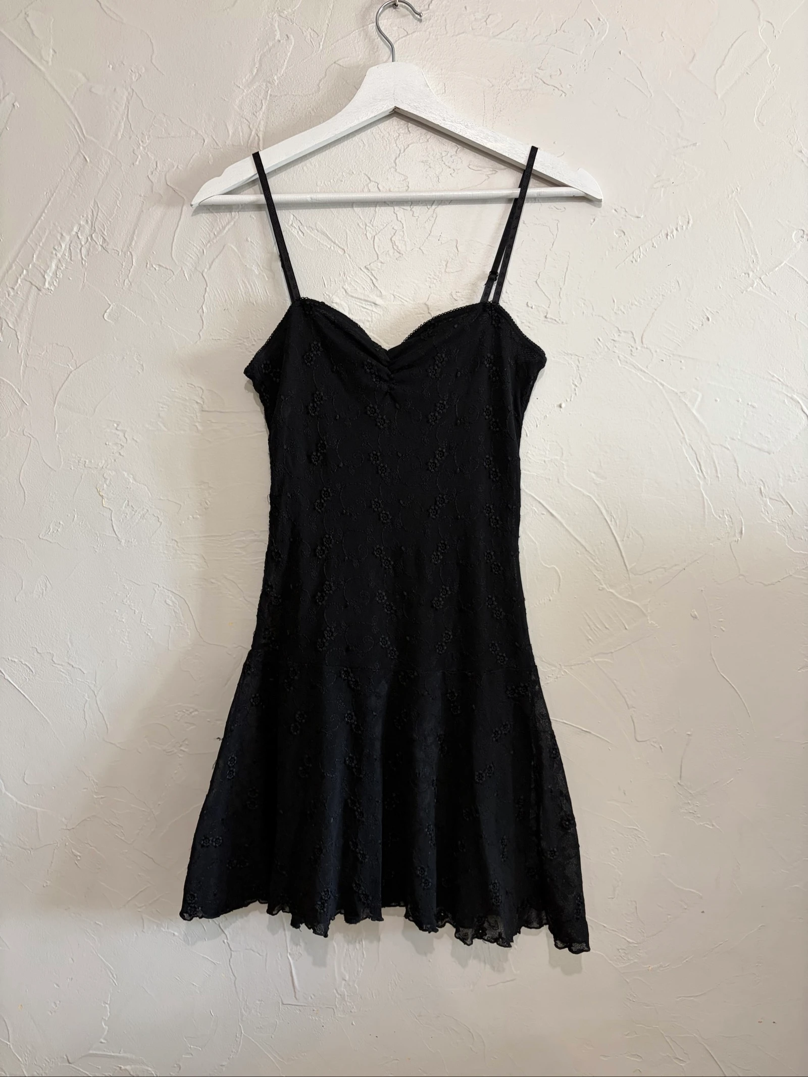 Mini vestido de renda preto tamanho 36 – photo 5